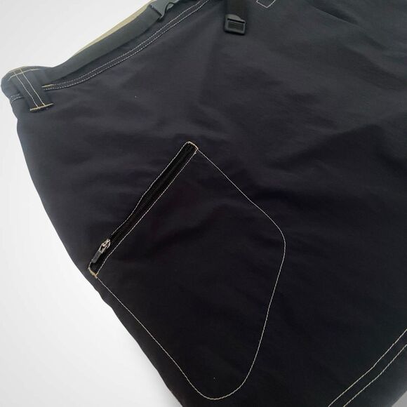 REI Outdoor Skirt Skort Tennis Golf Hiking Womens Size 12 Buckle Black  UPF 30+ - Picture 2 of 6